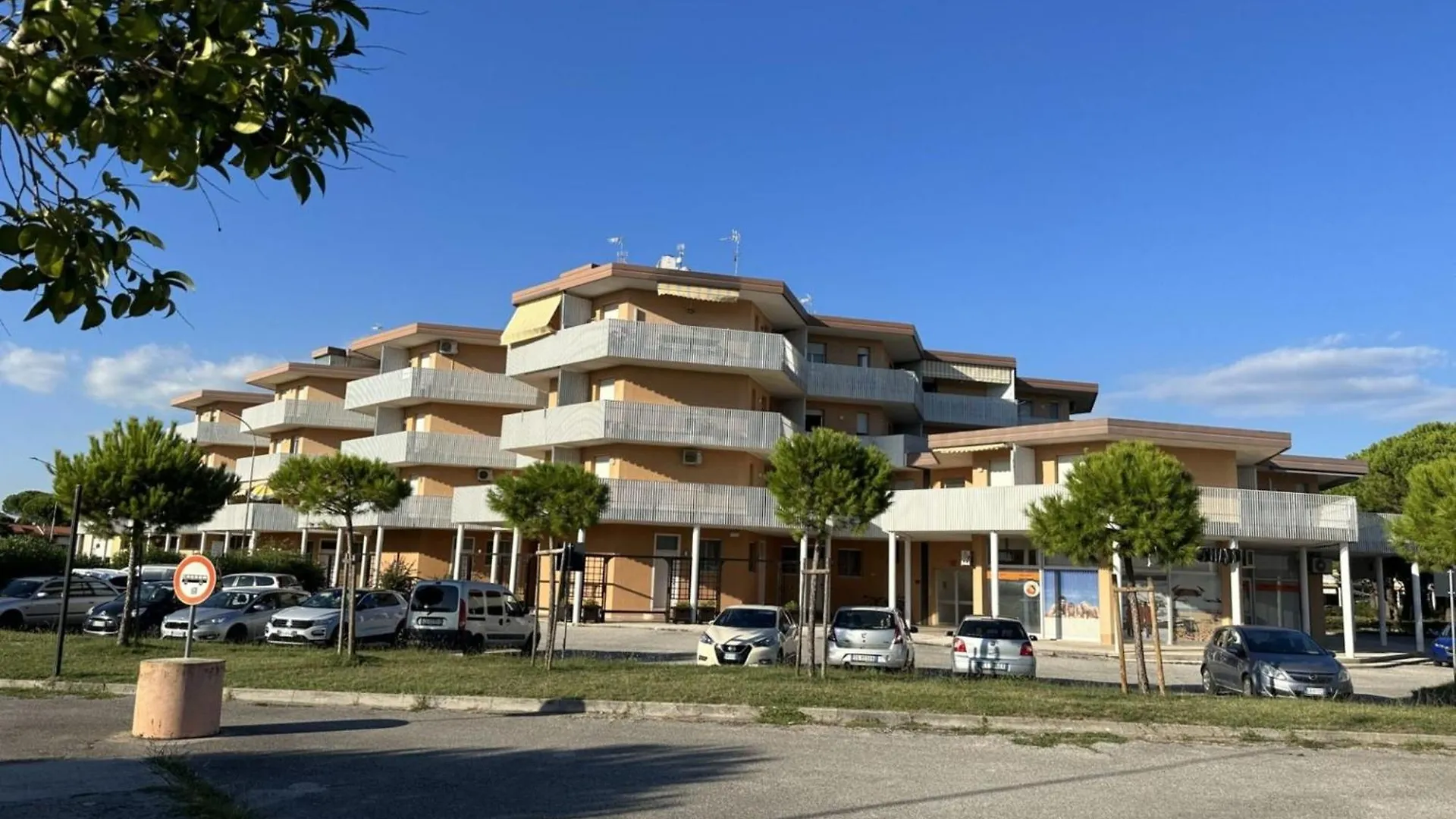 Comfy Flat Near The Beach And Shops In Bibione İtalya